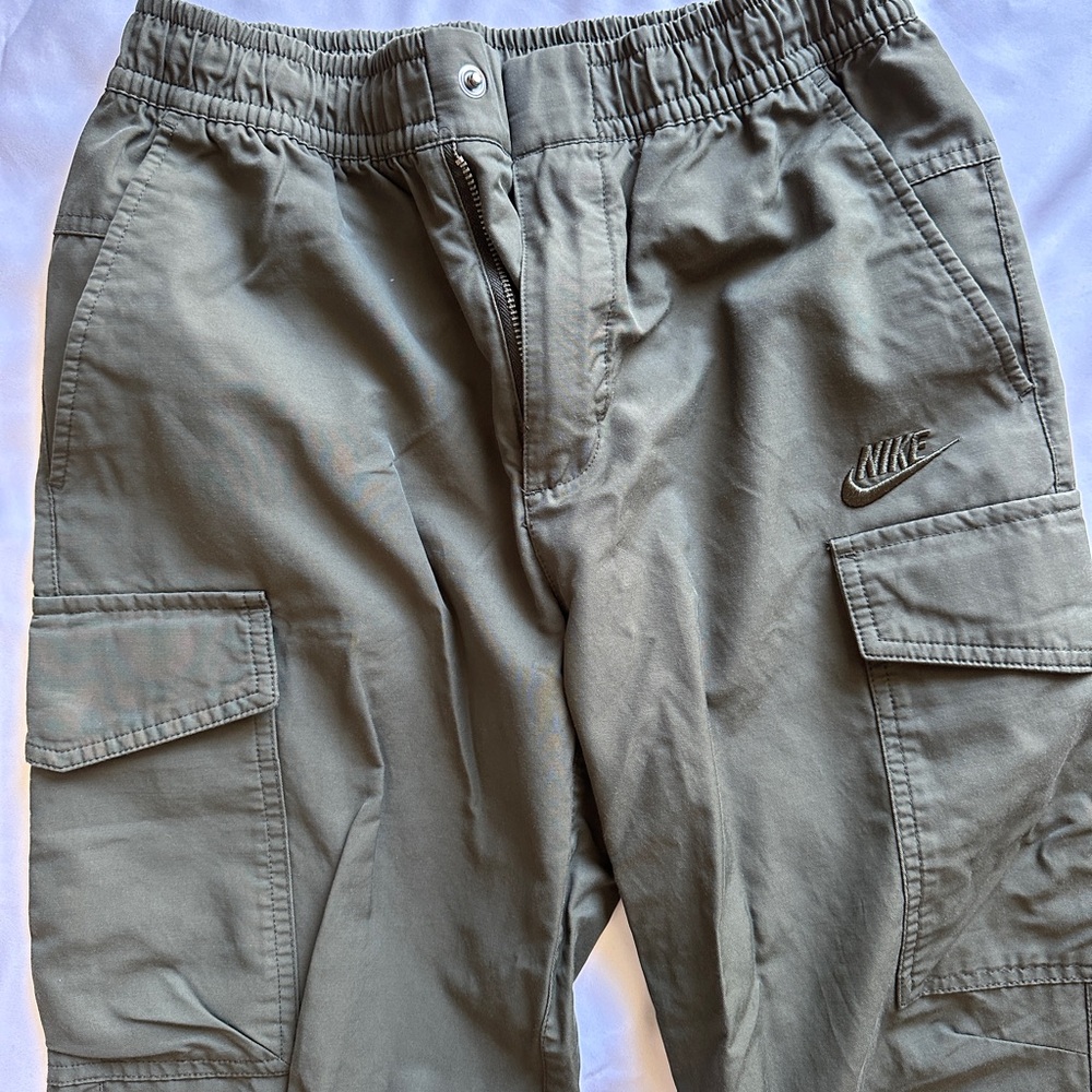Nike Green Cargo Pants Relaxed Fit